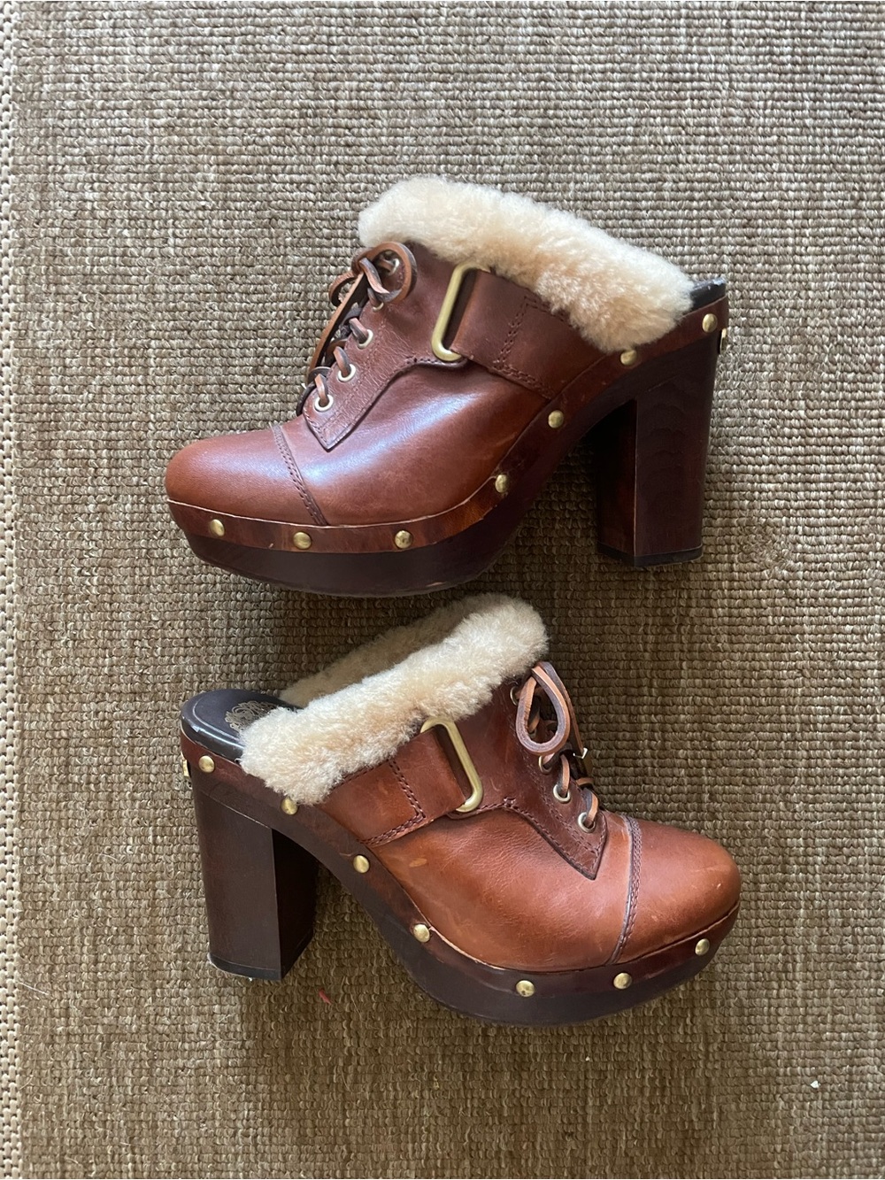 Vince Camuto Women's Brown Shearling-Trim Platform Clog Heels